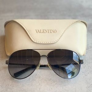 Valentino Rockstud Aviator Sunglasses in Gunmetal